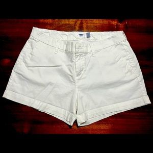 Size 2 white old navy shorts